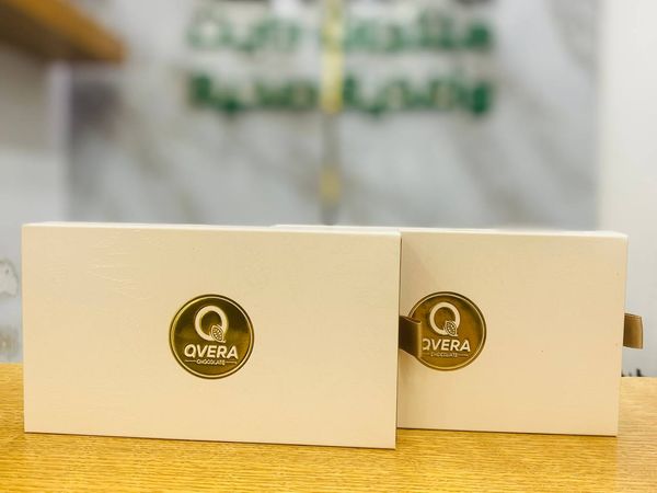 شوكلت كيوفيرا بالكراميل والبندق خالية من السكر 